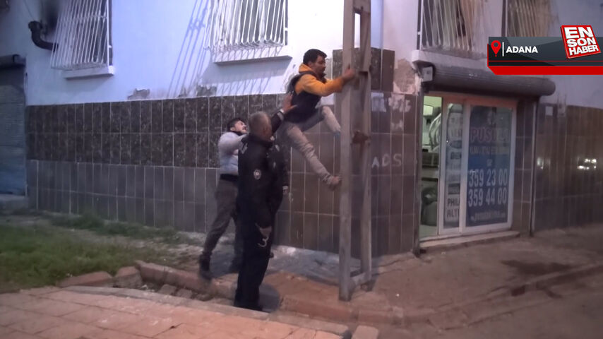 Adana'da çatıdan inemeyen hırsıza sopayla vurdular