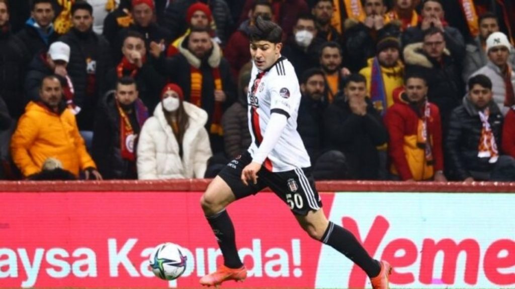 38. dakikada oyundan alınan Güven Yalçın’dan büyük tepki