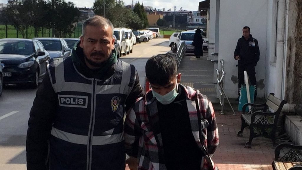 Adana’da berberden çıkan şahsı silahla öldürdü