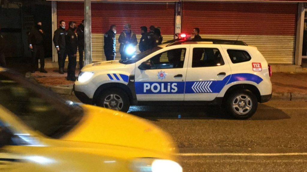 Adana’daki bıçaklı kavga: biri ağır 4 yaralı