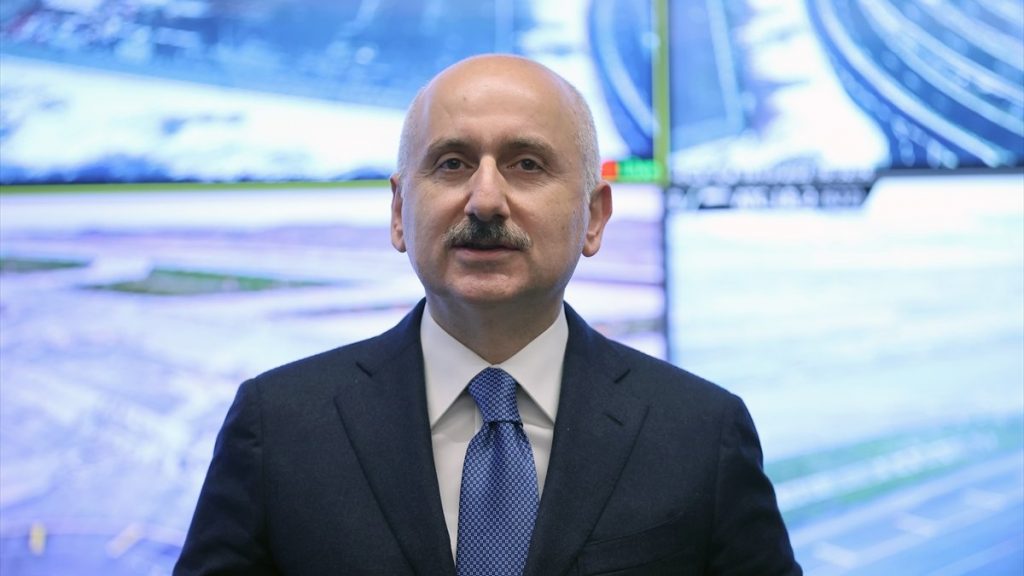 Adil Karaismailoğlu: Gemilerimizi 7/24 takip ediyoruz