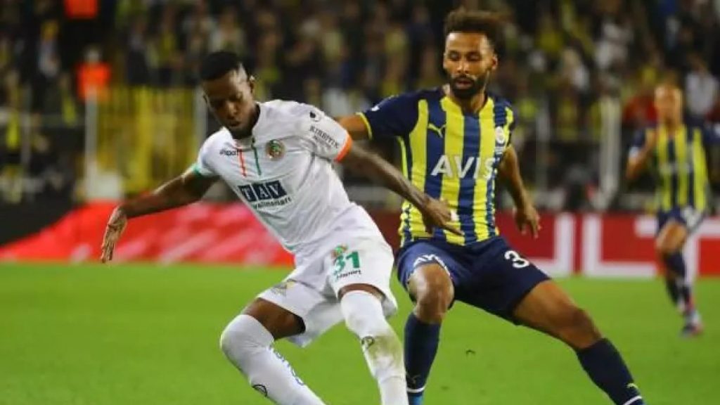 Alanyaspor – Fenerbahçe maçının ilk 11’leri