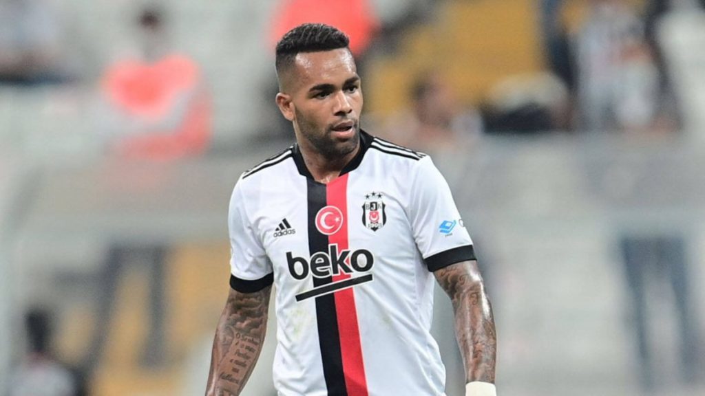 Alex Teixeira derbide direksiyonu eline alacak