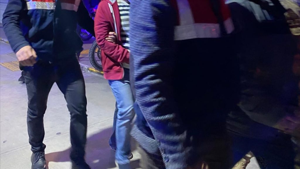 Ankara merkezli 50 ilde FETÖ operasyonu: 132 gözaltı kararı