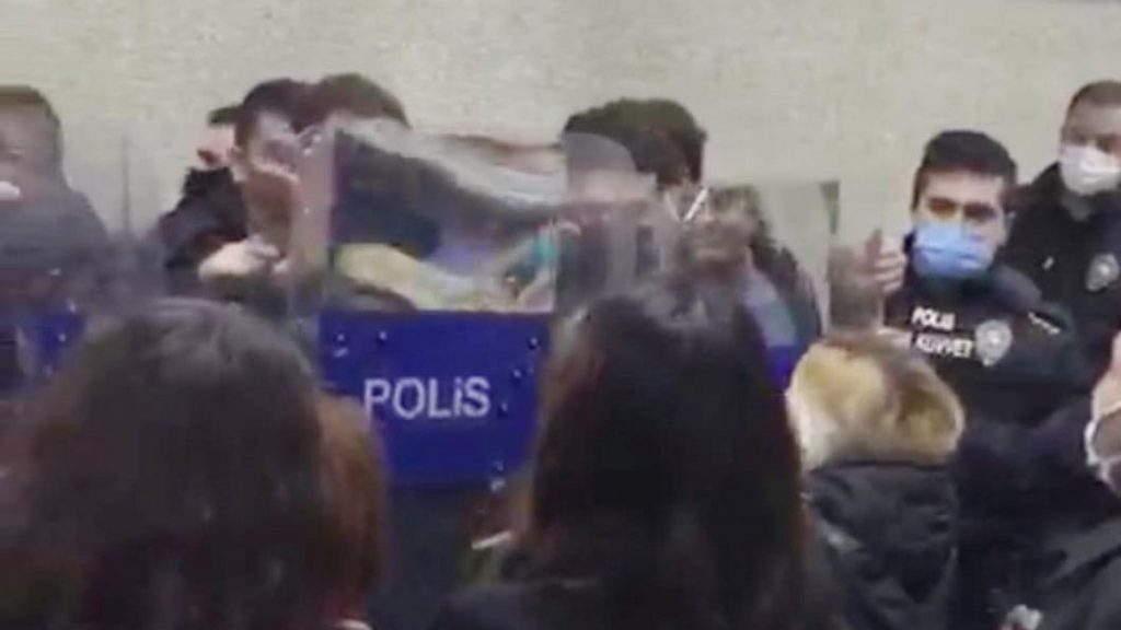 Ankara’da 2 köpeği tüfekle öldüren şahıs tutuklandı