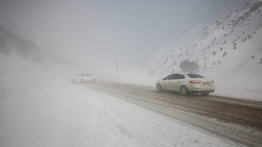 Antalya-Konya kara yolu tır geçişlerine kapatıldı