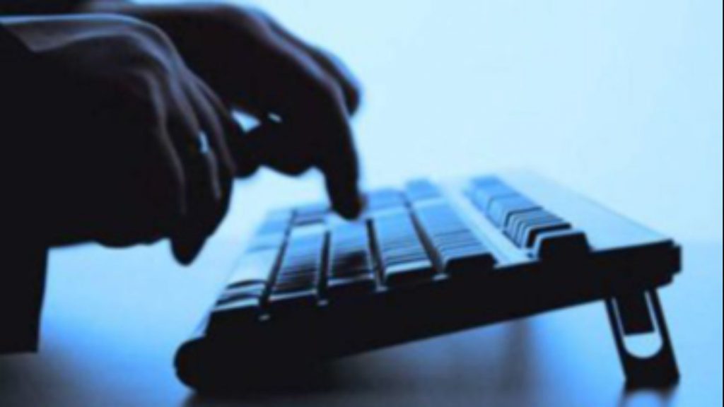 Antalya’da sosyal medyadan doktora hakarete hapis cezası