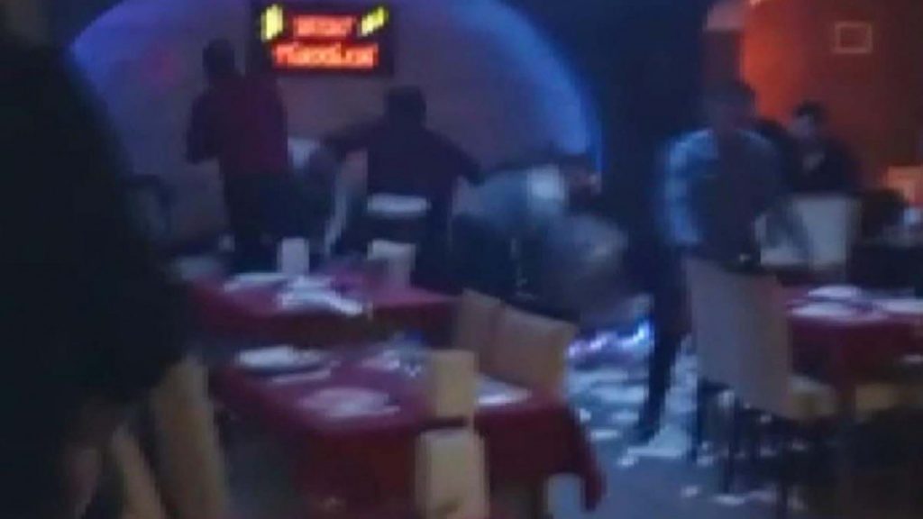 Ataşehir’deki türkü evi, savaş alanına döndü