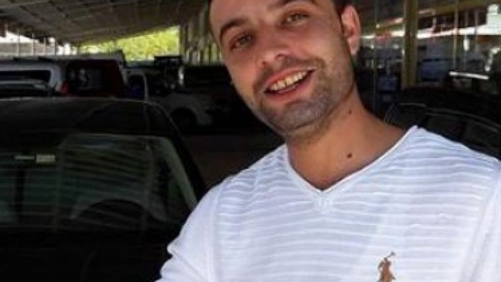 Aydın’da cinayet şüphelisi, üzerine kendi resmini yapıştırdığı sahte kimlikle yakalandı