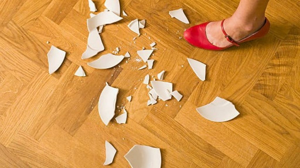 Balıkesir’de tartışma sırasında fırlatılan ceviz ve tabak ‘silah’ sayıldı