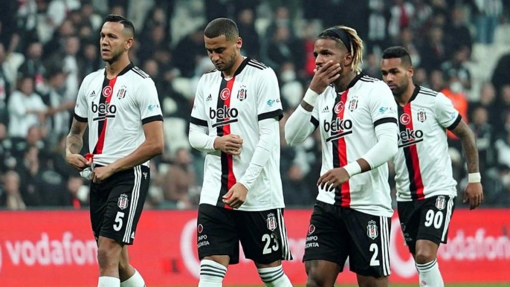 Beşiktaş – Başakşehir maçının ilk 11’leri