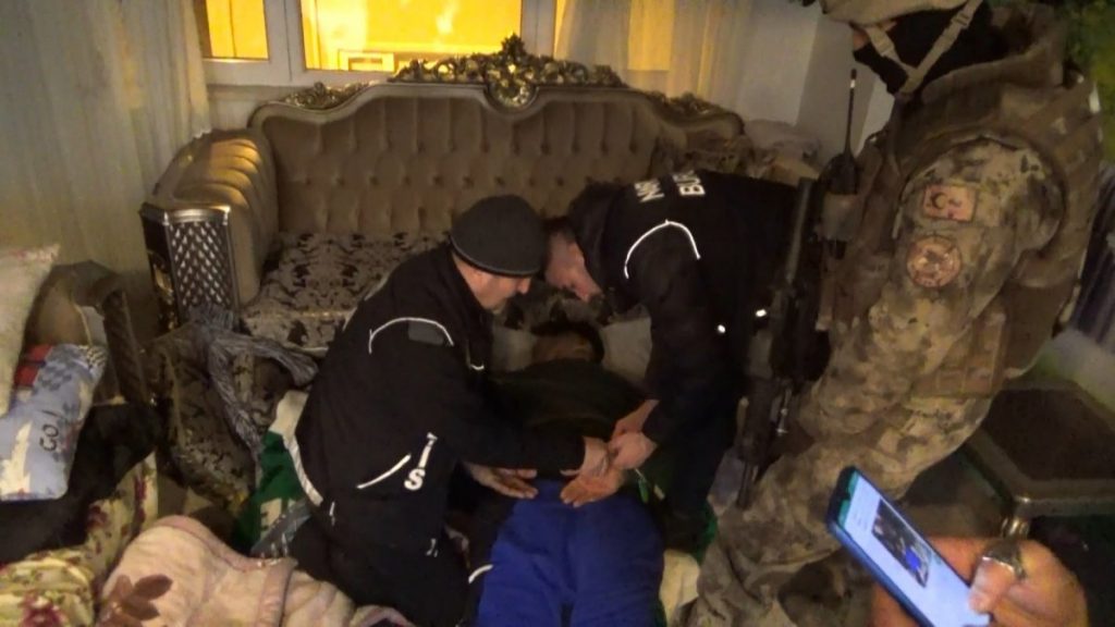 Bursa merkezli 7 ilde dev uyuşturucu operasyonu