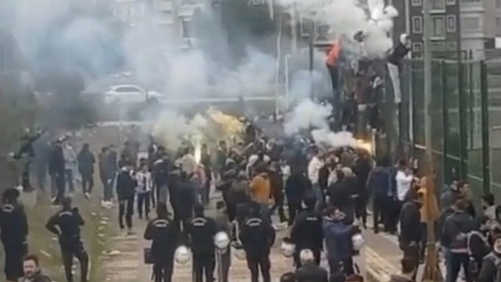 Bursa’da amatör maçta kavga çıktı