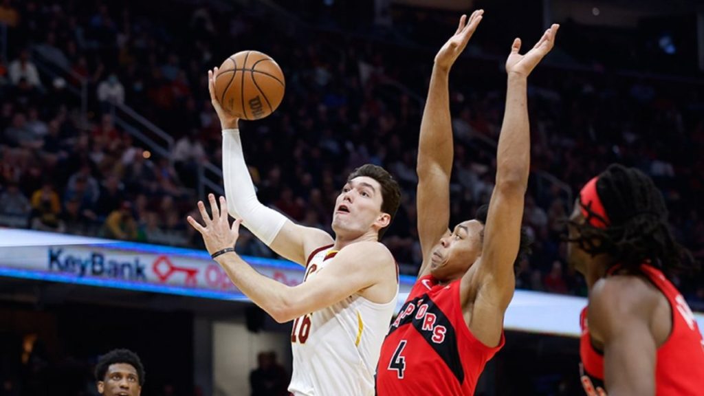 Cleveland 3 maç sonra kazandı, Cedi 17 sayıyla oynadı