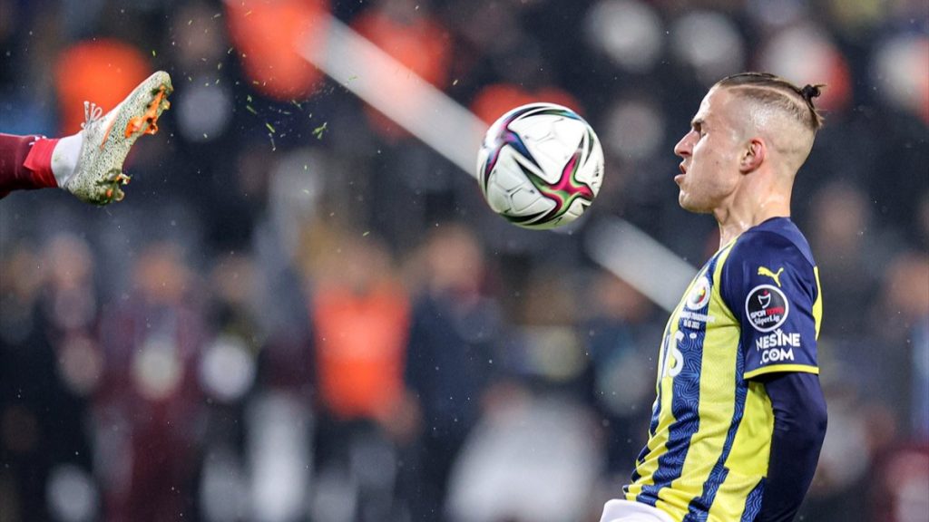 Dimitris Pelkas, İsmail Kartal’la yükselişe geçti