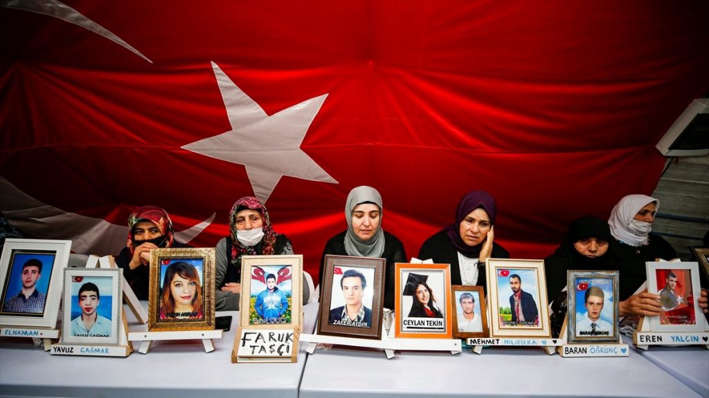 Diyarbakır anneleri, 8 Mart Dünya Kadınlar Günü’nde de eylemlerine devam etti