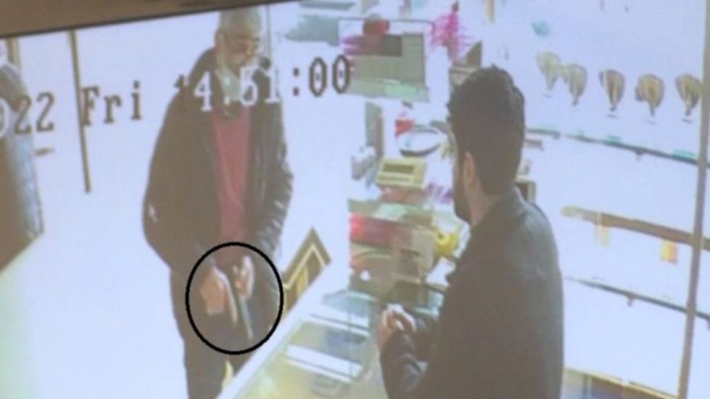 Diyarbakır’da müşteri gibi girdiği kuyumcudan bilezikleri çaldı