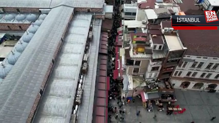 Eminönü’nde Ramazan yoğunluğu havadan görüntülendi