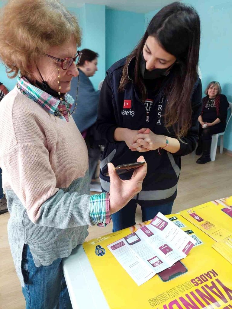 Engelli kadınlar polis koruması altında