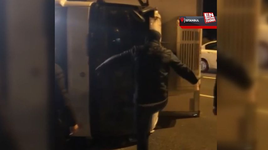 Esenler’de devrilen kamyondaki yaralılara tekmeli kurtarma operasyonu