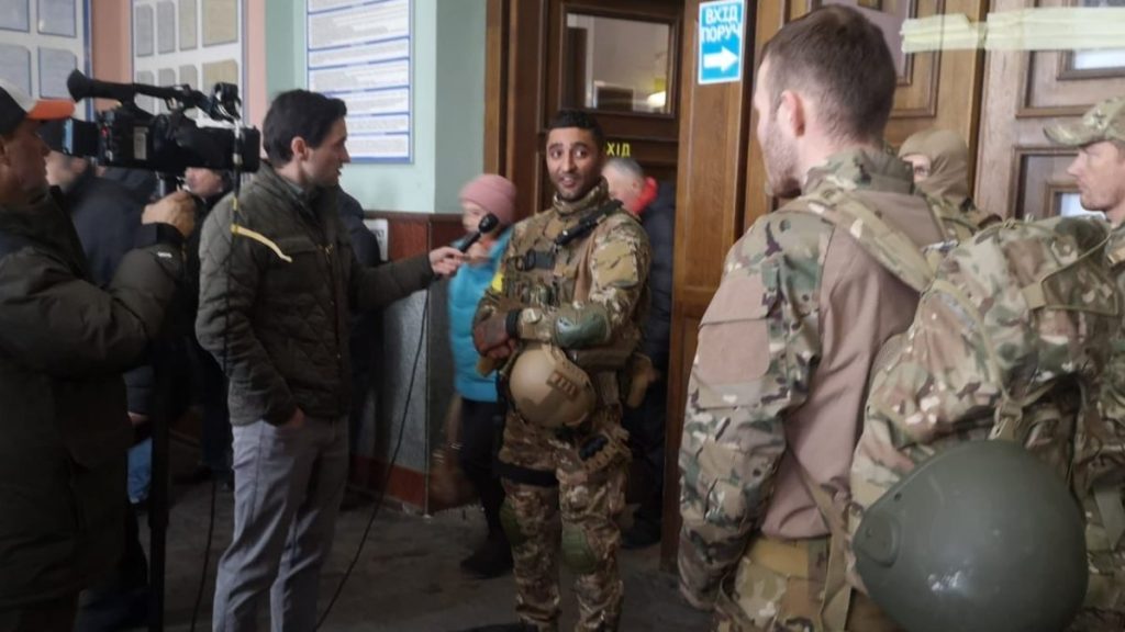 Eski İngiliz asker Ruslara karşı savaşmak için Ukrayna’da