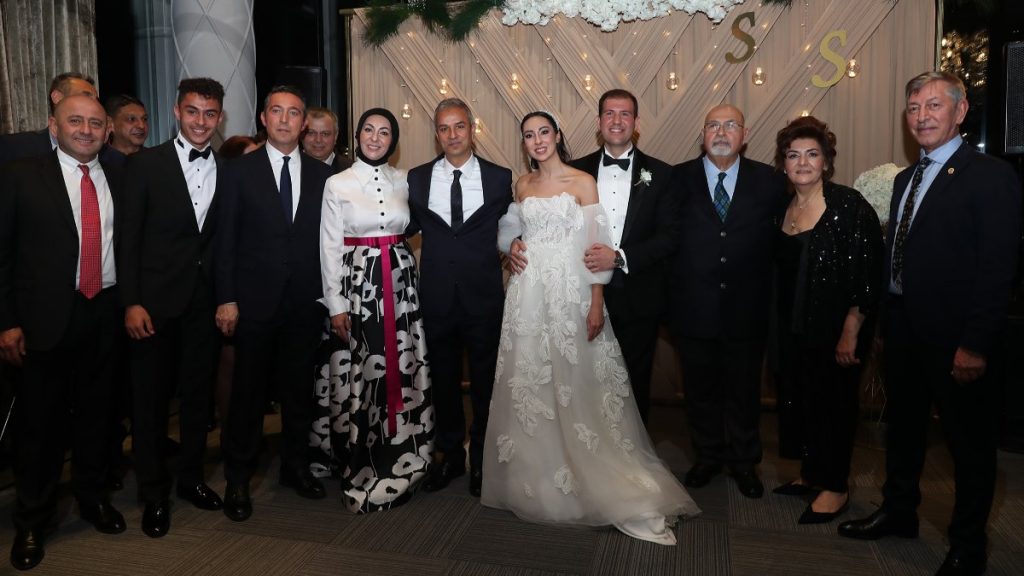 Fenerbahçe camiası, İsmail Kartal’ın kızının düğününde buluştu