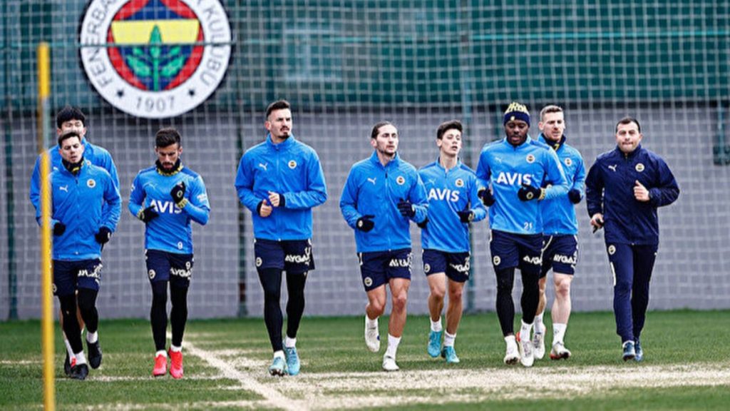 Fenerbahçe, Serdar Aziz’in sözleşmesini uzatıyor