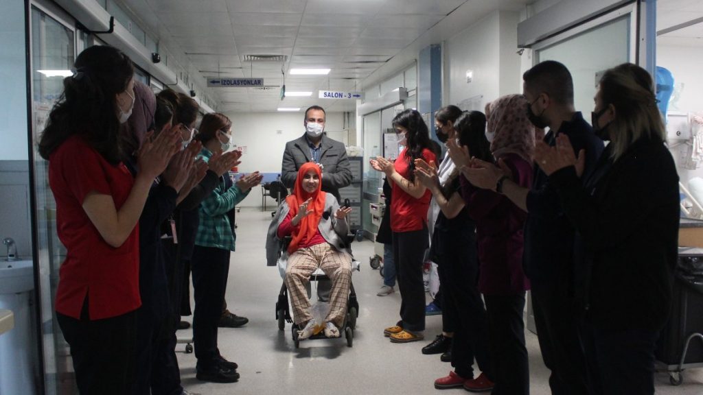 Gaziantep’te antibiyotik alerjisi komalık yaptı, sağlığına 74 günde kavuştu