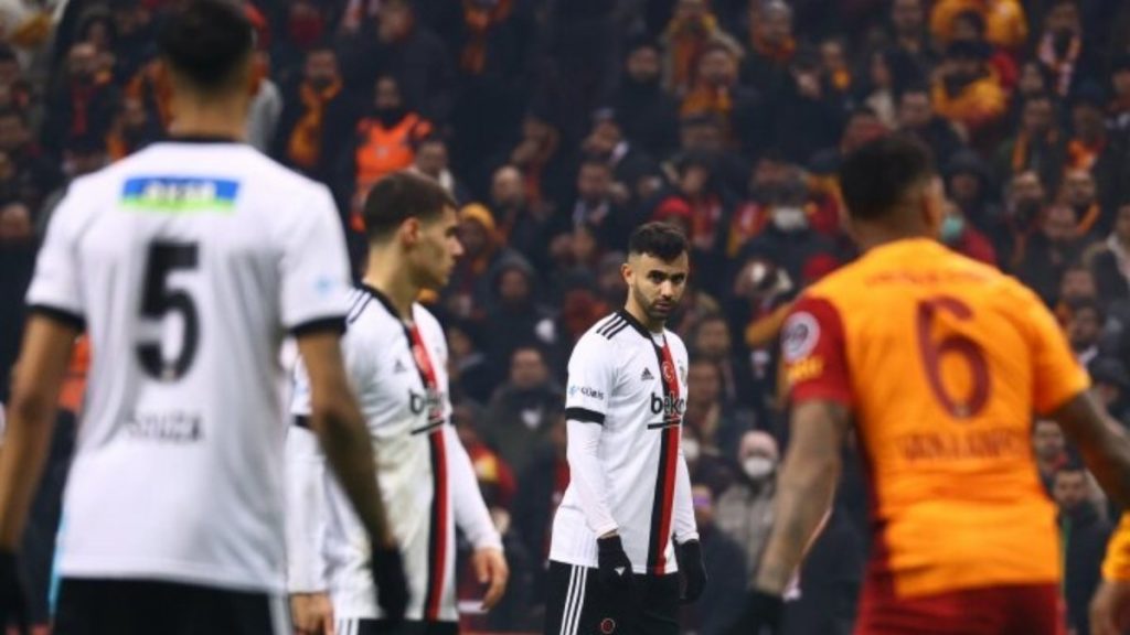 Ghezzal hırsıyla hocasını mutlu ediyor