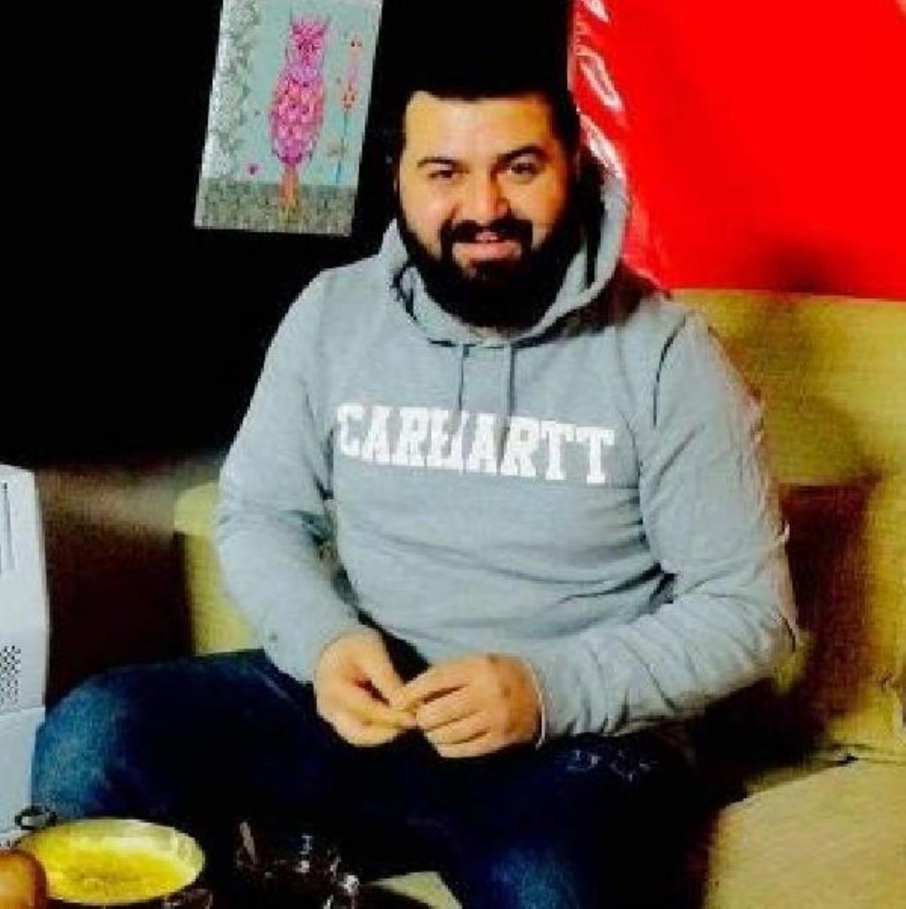 Husumetlisi sokak ortasında bıçakladı, hastanede kurtarılamadı