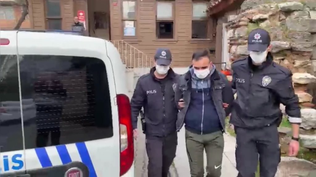 İstanbul’da 19 araç soyan hırsız yakalandı