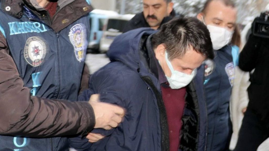 İstanbul’da çalıştığı bankadan 140 bin Euro çalan zanlı, alışverişte yakalandı