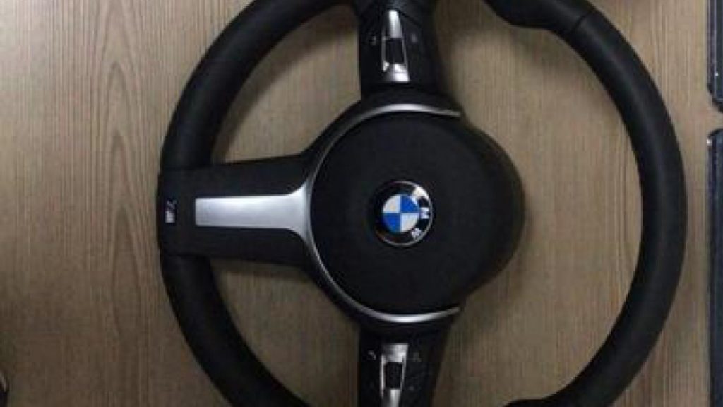 İstanbul’da direksiyon çalanların hırsızlık anları kamerada