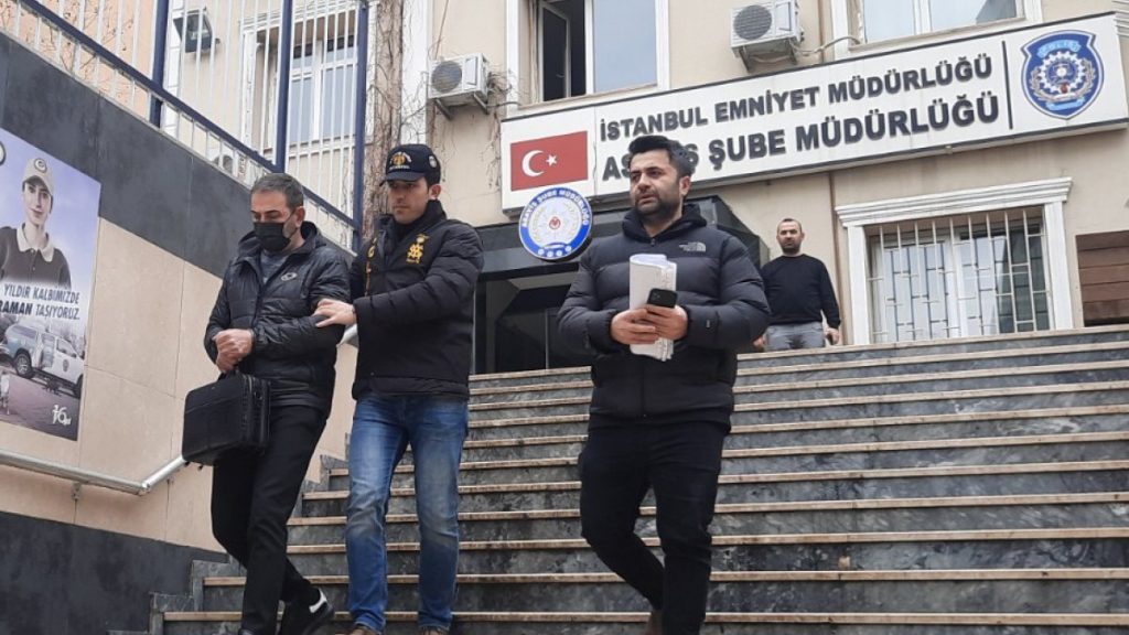 İstanbul’da evini satmaya çalışırken 37 bin lira dolandırıldı