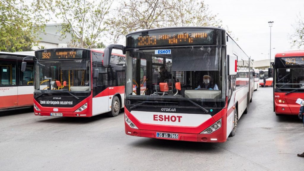 İzmir’de toplu ulaşım ücretlerine zam yapıldı