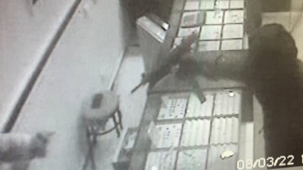 Kağıthane’deki kuyumcuda silahlı soygun
