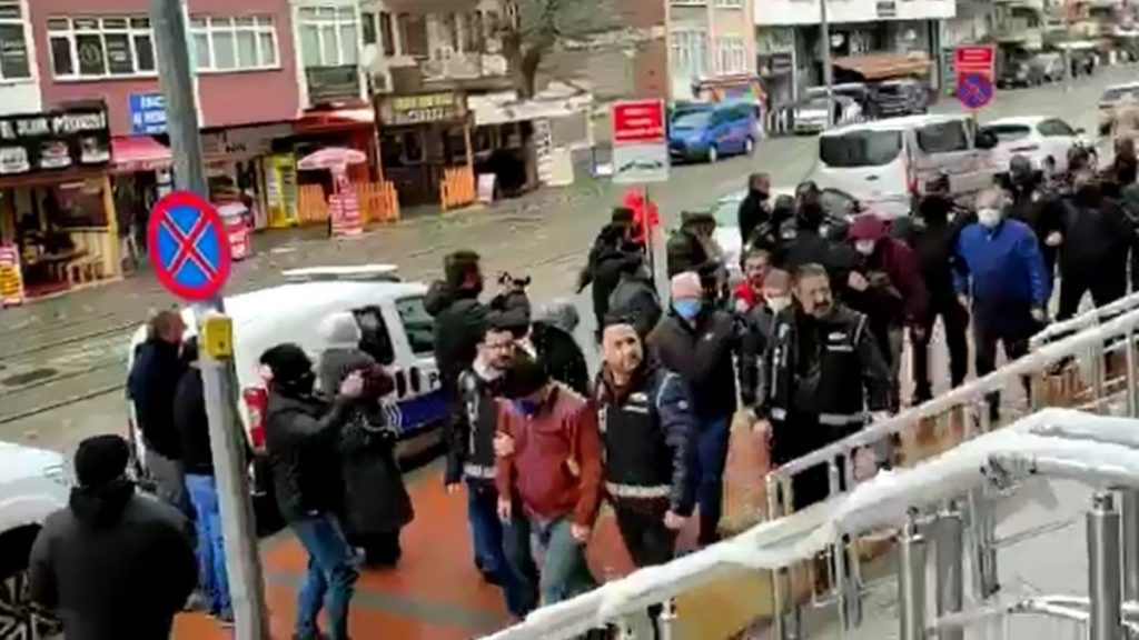 Kocaeli’de 15 silah kaçakçısı tutuklandı