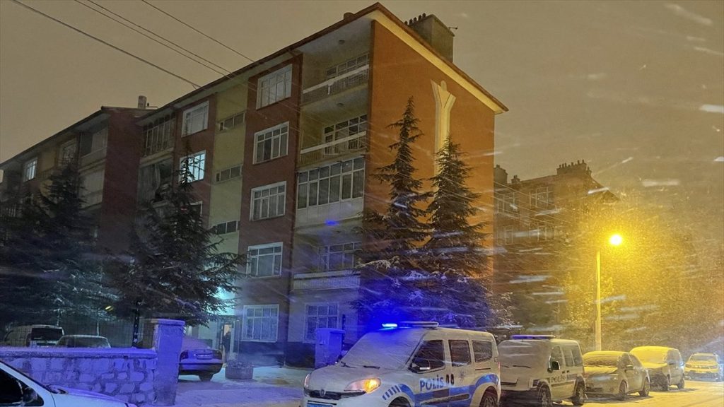 Konya’da Afganistan uyruklu kişi, evinde bıçaklanmış halde ölü bulundu