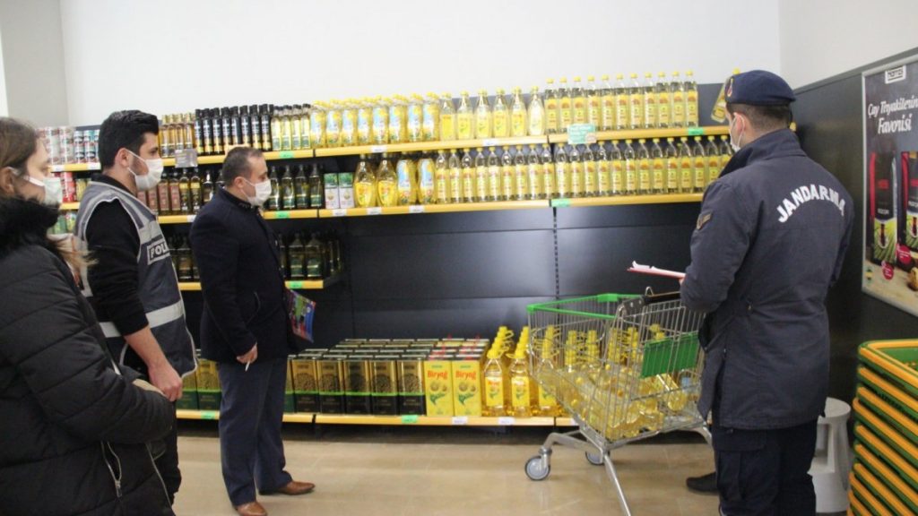 Malkara’da marketlerde sıvı yağ denetimi yapıldı