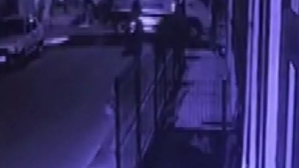 Manisa’da kamyona çarpan motosikletli öldü