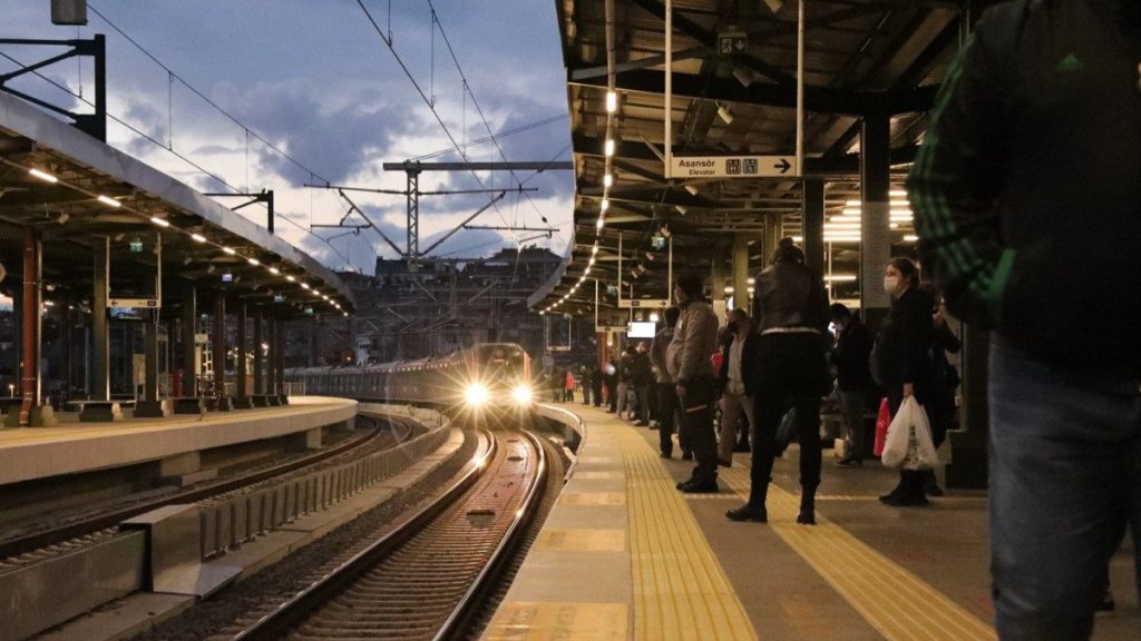Marmaray’da günlük yolcu rekoru kırıldı