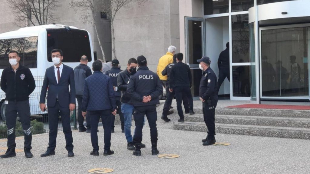 ‘Montrö bildirisi’ davasında emekli amiraller hakim karşısında