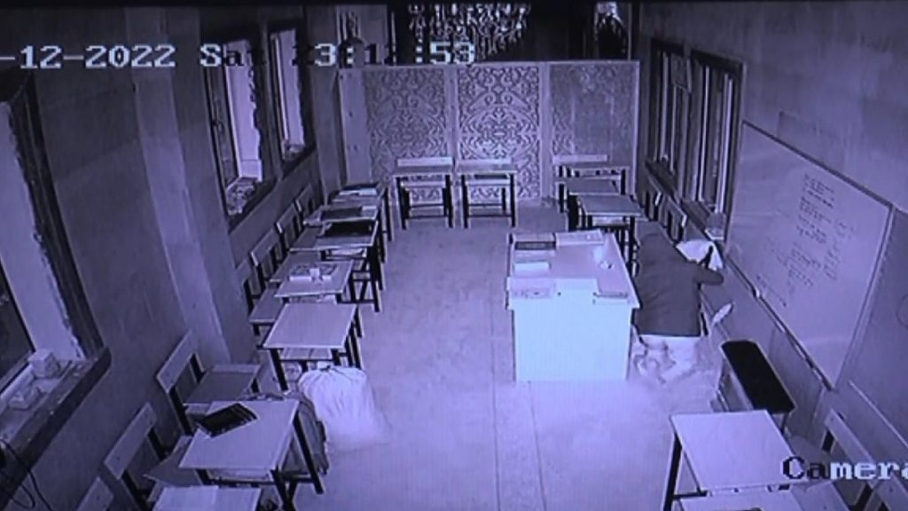 Nevşehir’de camiye giren hırsız, sadaka kutusunu çaldı