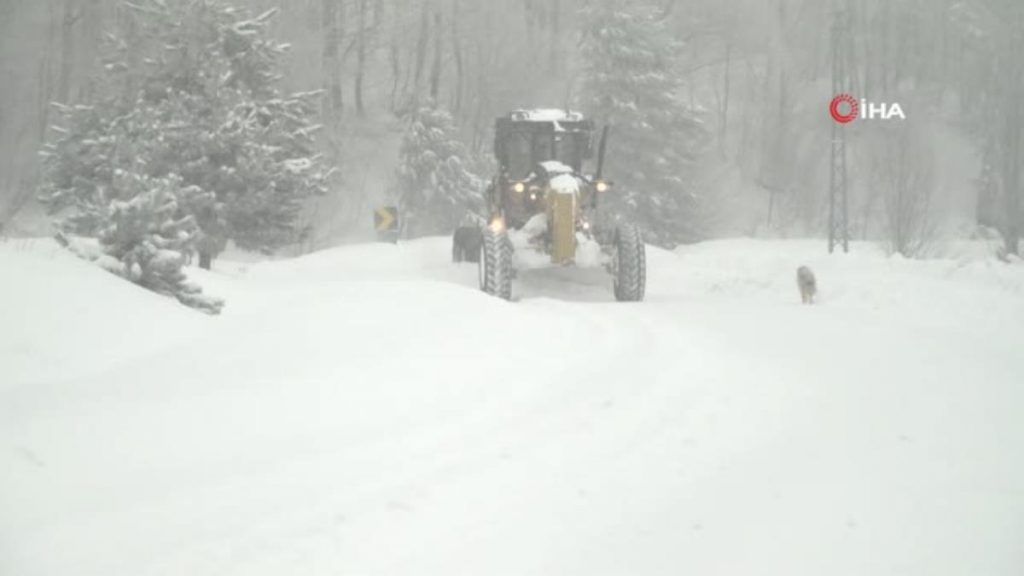 Osmangazi’de karlı yollara anında müdahale