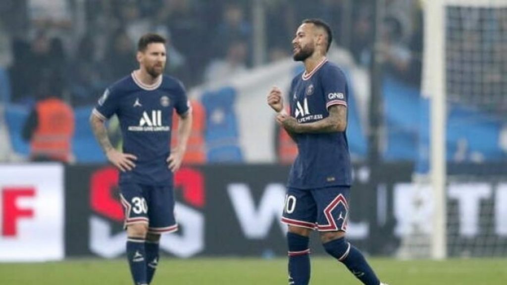 PSG’li futbolcular ıslıklandı