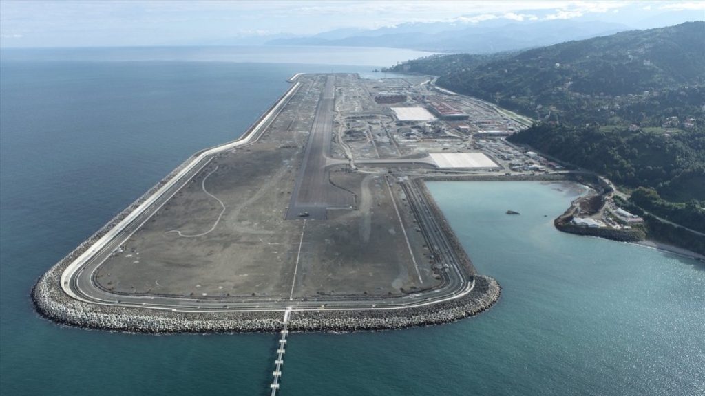 Rize Valiliği’nden havaalanı paylaşımı