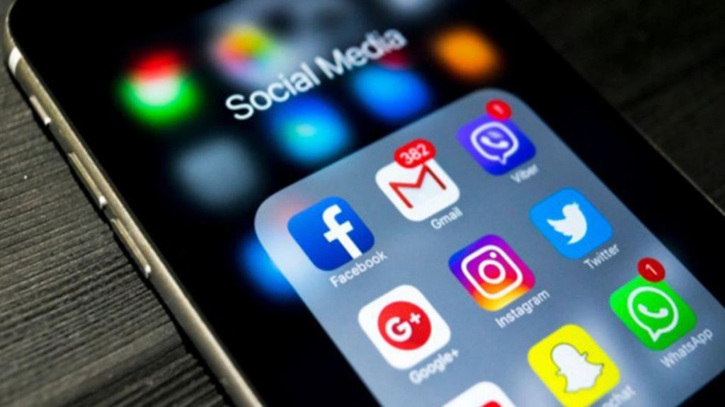 Rusya’dan Instagram’a erişim yasağı