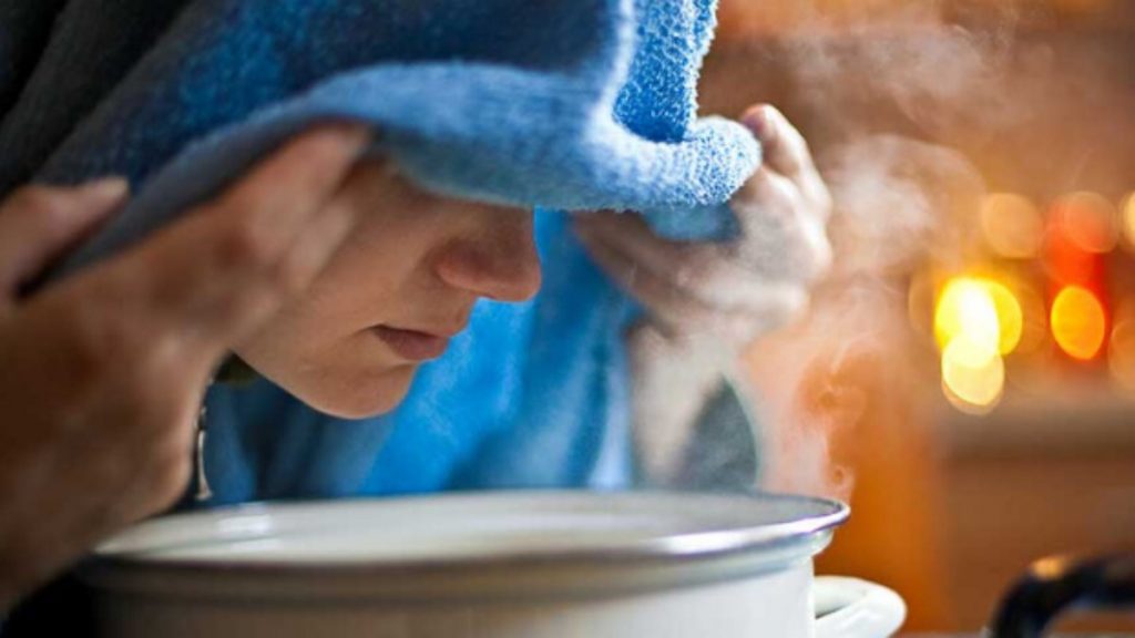 Sadece koklamanız yeterli! Sinüsleri pırıl pırıl yapan papatya kürü…