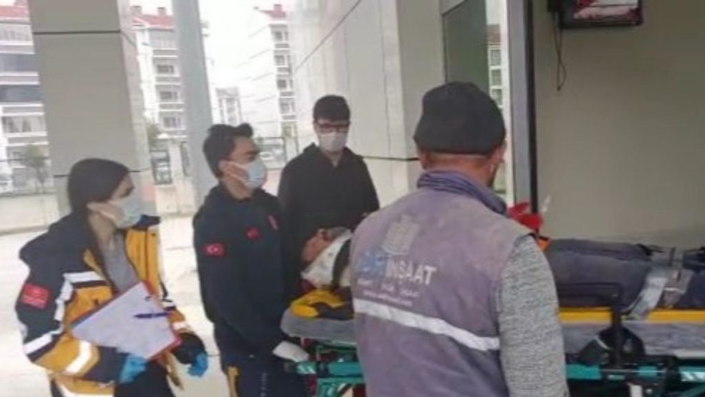 Sakarya’da inşaat işçisi 3 metre yükseklikten düştü