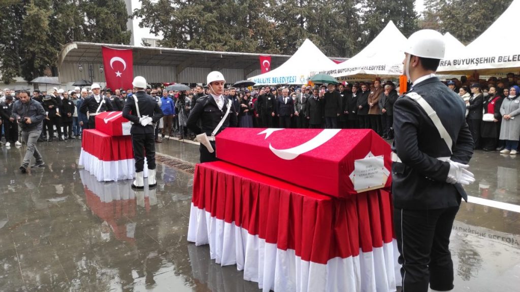 Şanlıurfa’da şehit düşen polisler için tören